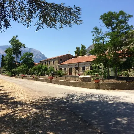 Feudo Galefona Farm stay Gratteri